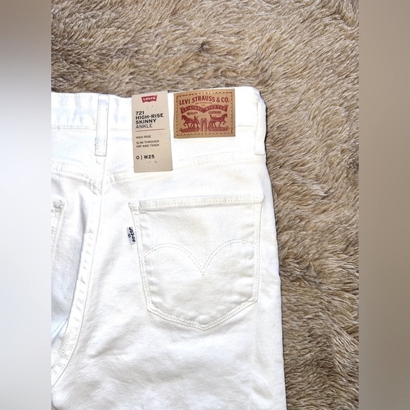 Levi's 721 High-Rise Skinny Jeans NWT - Picture 4 of 7